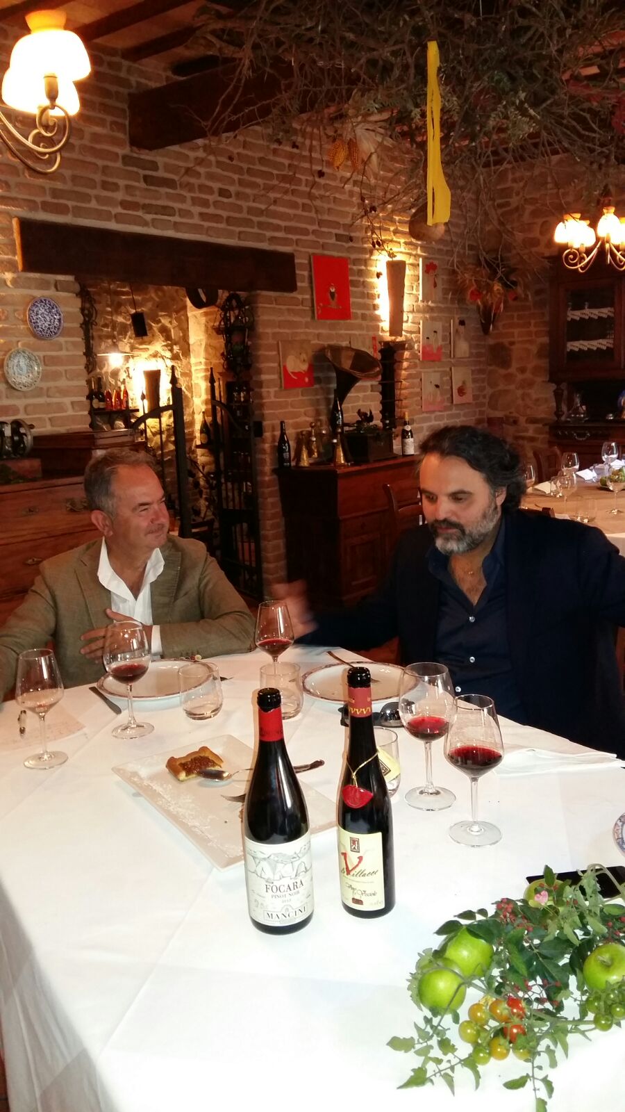 Lo chef stellato Marco Stabile a Carpegna con l’amico Giuseppe Cristini per valorizzare prosciutto e tartufo
