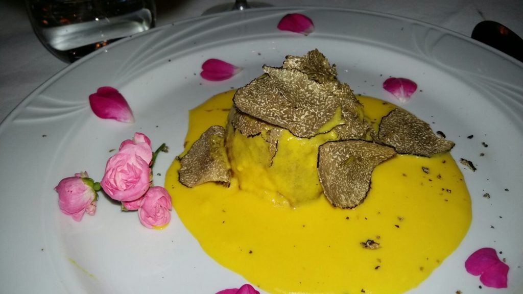 Lo chef stellato Marco Stabile a Carpegna con l’amico Giuseppe Cristini per valorizzare prosciutto e tartufo