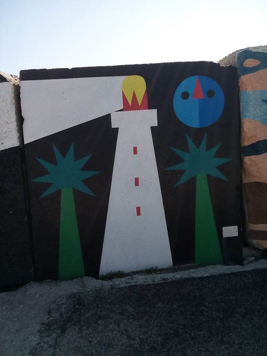 I colori della Street Art sui massi del molo di San Benedetto del Tronto