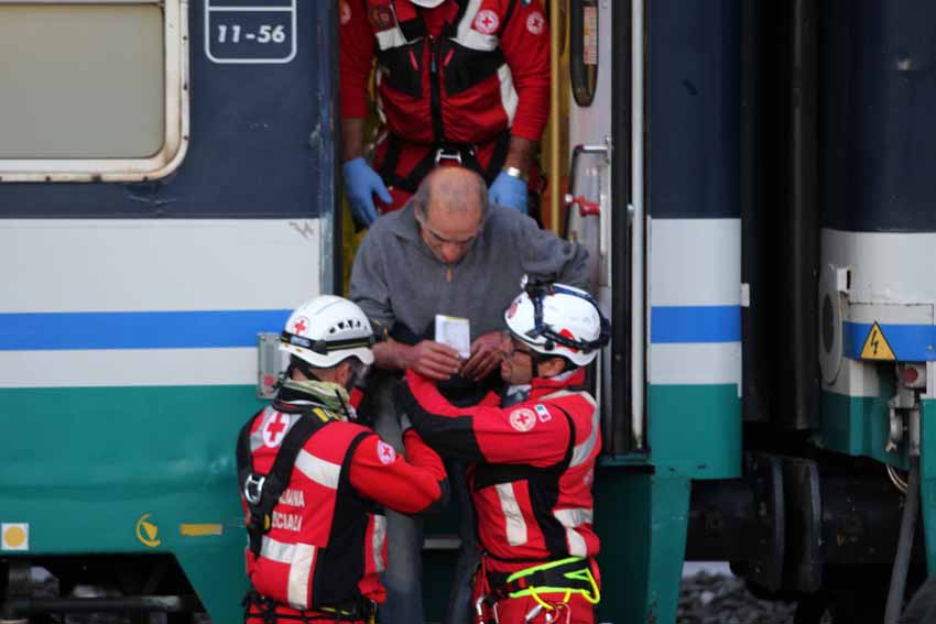 Incendio su un treno: a Senigallia una imponente esercitazione della Protezione civile marchigiana